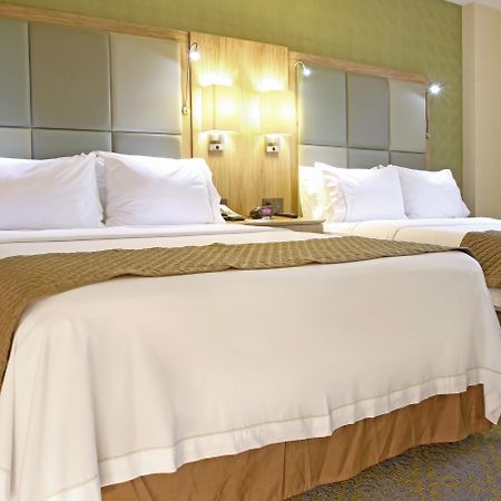 Holiday Inn Express & Suites Cuernavaca, An Ihg Hotel Εξωτερικό φωτογραφία